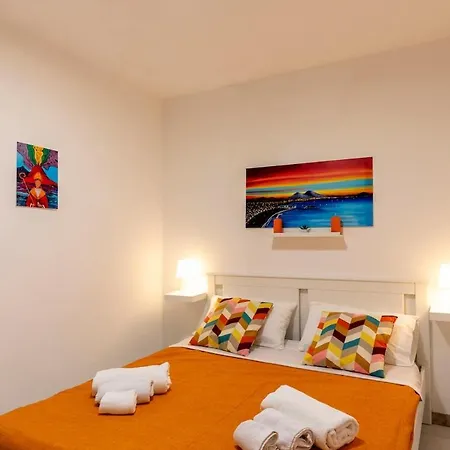Apartamento Bobbò House V Il Giardino A Santa Chiara Nápoles